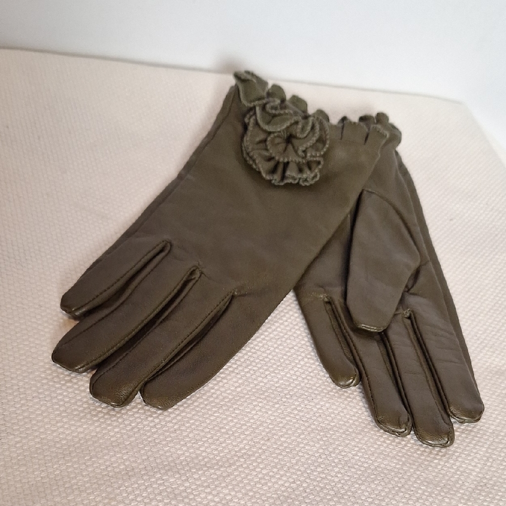 Marks & Spencer Olive Women's Leather Gloves with Floral Detail